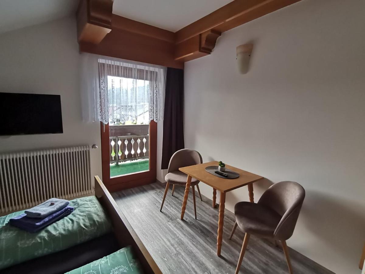 Haus Bergblick Fruehstueckspension Oberort Ngoại thất bức ảnh